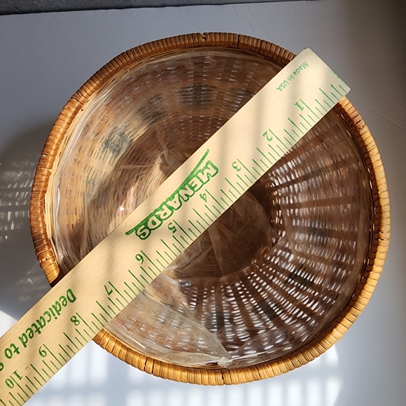 Large Vtg wicker planter basket - Picture 6 of 8